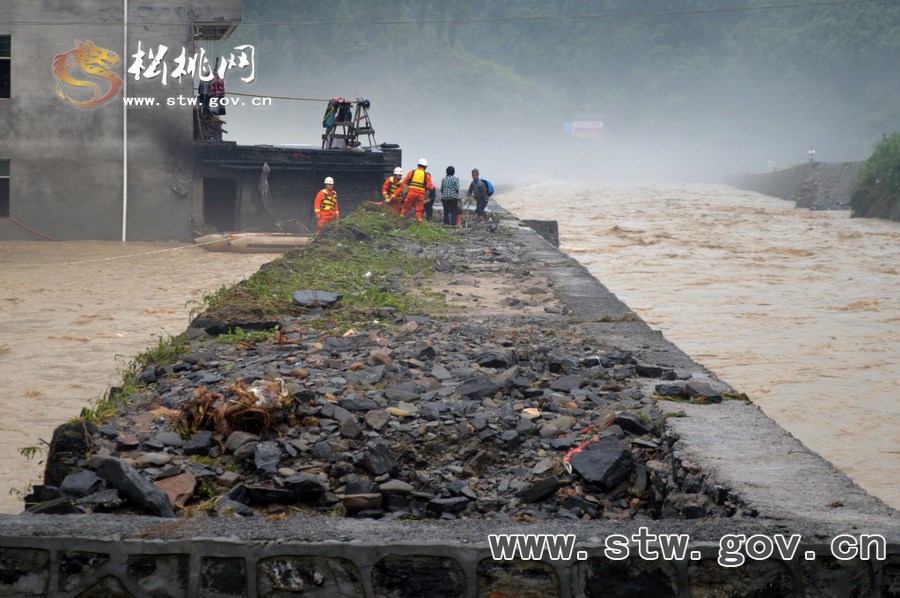 特大暴雨襲擊松桃 搶險救災(zāi)爭分奪秒