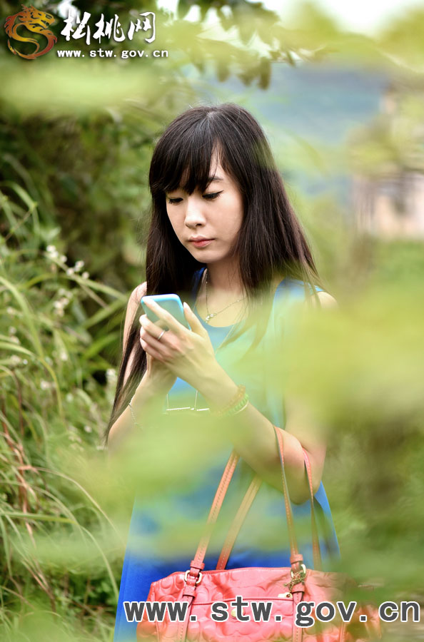 笑相望，伊人如舊