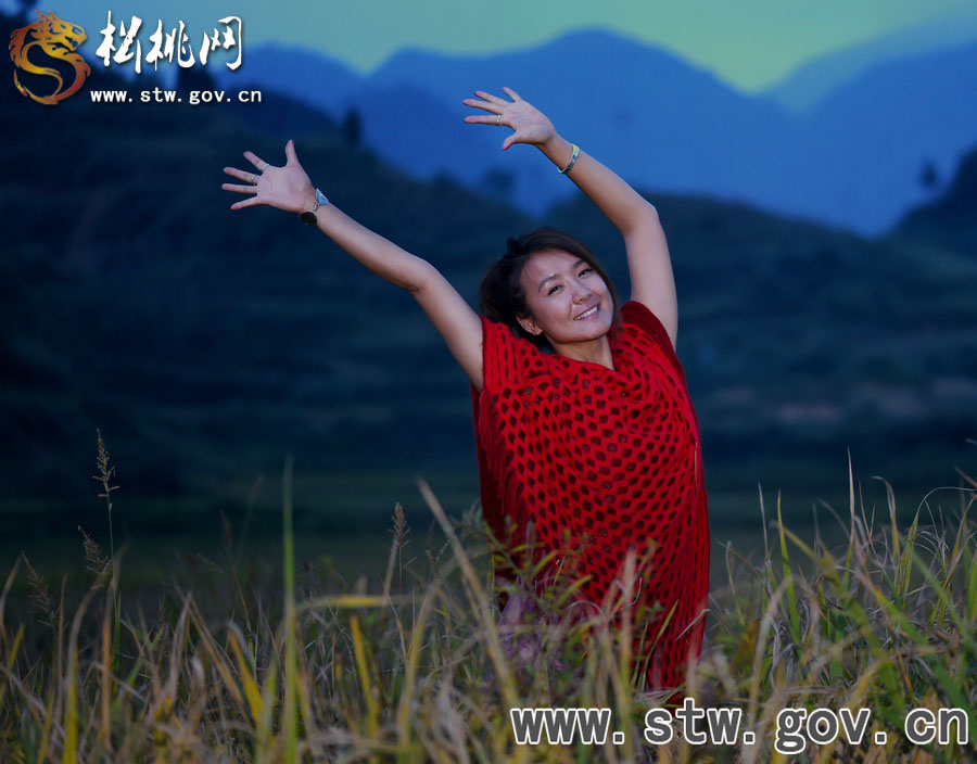 你款款走在深秋