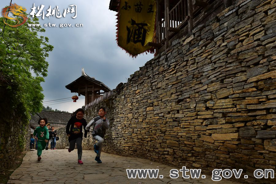 央視聚焦松桃，唱響苗家中國(guó)夢(mèng)
