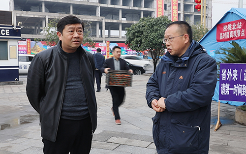 石磊張德沛石敏吳峰龍健清黃曉勇率隊看望慰問春節(jié)值班人員