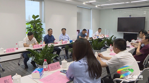 ​龍群躍率團赴成都開展招商引資考察