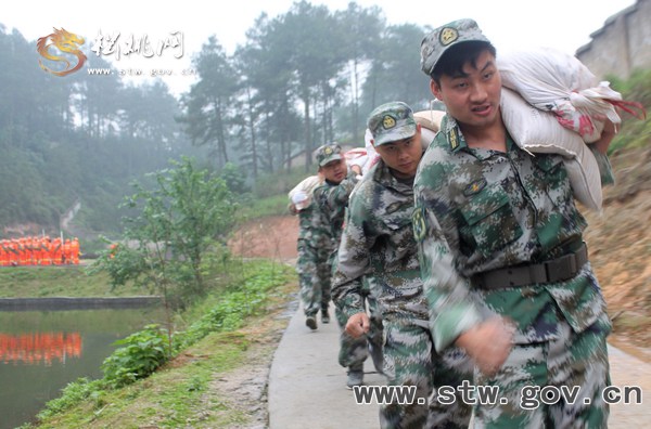 松桃人武部備戰(zhàn)省軍地聯考聯評訓練掠影