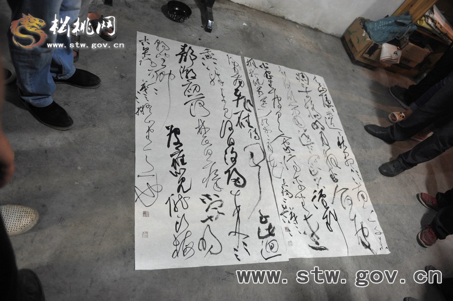 松桃書法臨帖展人氣旺