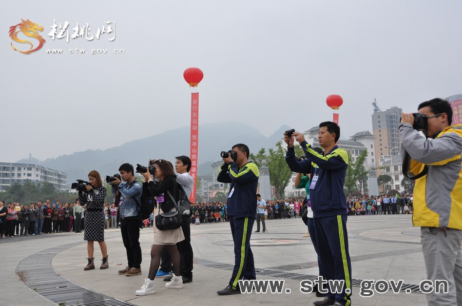 速度與激情：2014年環(huán)梵凈山國際公路自行車邀請賽