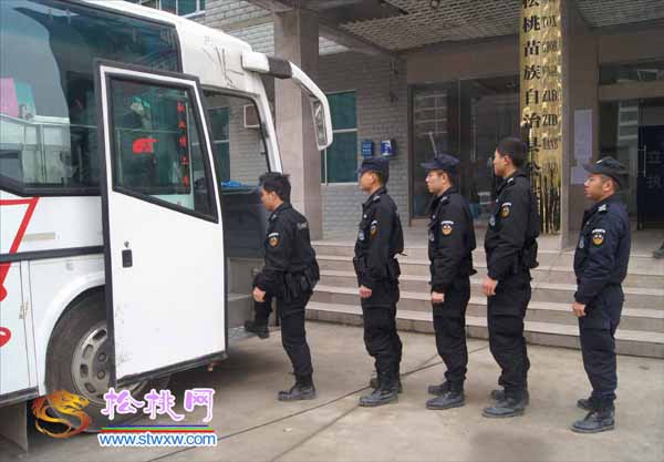 黨員民警踴躍獻(xiàn)血顯愛心