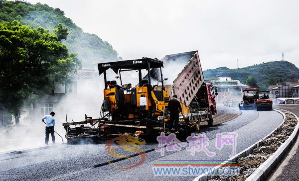 杭瑞高速松桃大興段進(jìn)入攻堅(jiān)戰(zhàn)剪影