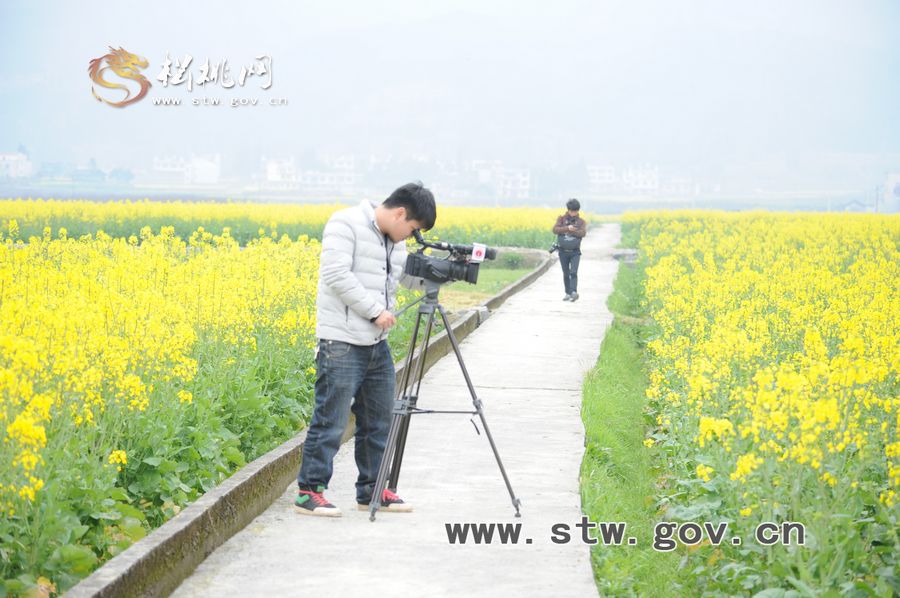 梵凈府城――孟溪，油菜花開(kāi)了