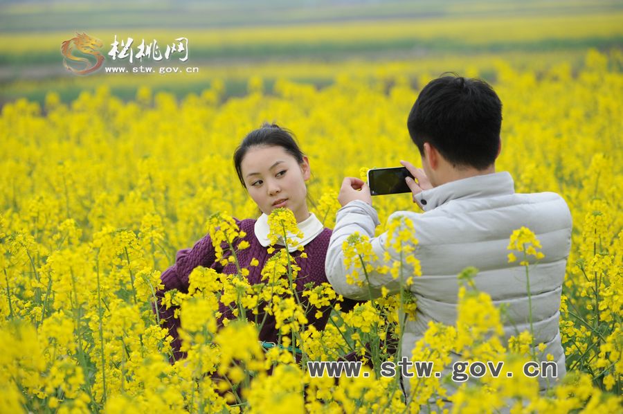 梵凈府城――孟溪，油菜花開(kāi)了