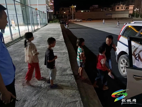 【百日行動(dòng)】松桃：暖心！夜巡民警幫忙找回4名走失兒童