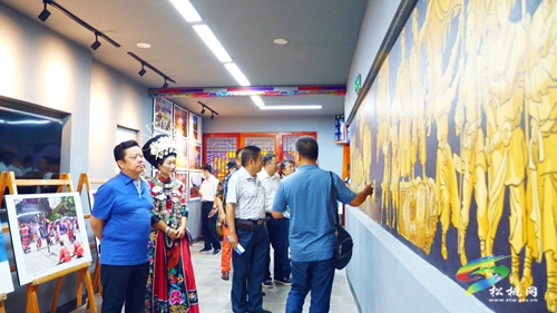 省作家協(xié)會走進松桃苗王城開展采風(fēng)活動