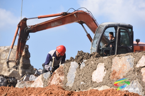 松桃：強(qiáng)力推進(jìn)高標(biāo)準(zhǔn)農(nóng)田建設(shè) 夯實(shí)糧食安全基礎(chǔ)