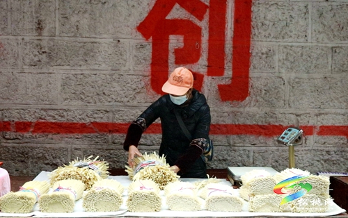 黔東農(nóng)貿(mào)市場恢復(fù)營業(yè)  保障市民物資供應(yīng)