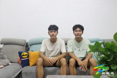 松桃雙胞胎兄弟同被錄?。焊绺缥錆h大學(xué)，弟弟上海交通大學(xué)