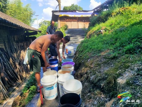 孟溪鎮(zhèn)：酷暑炎熱用水急，消防送水解民憂