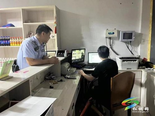 平頭鎮(zhèn)開展夏夜治安巡查宣防第二次集中統(tǒng)一行動