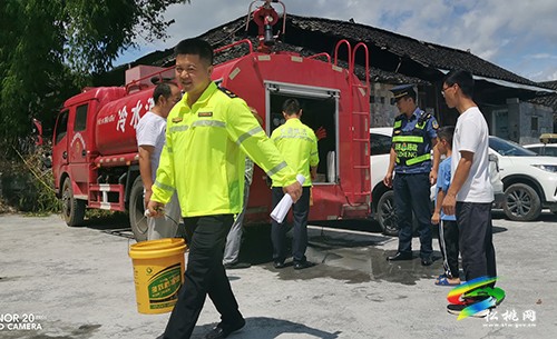 松桃：交通人合力抗旱保民生