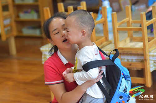 松桃實驗幼兒園：開學(xué)真暖心