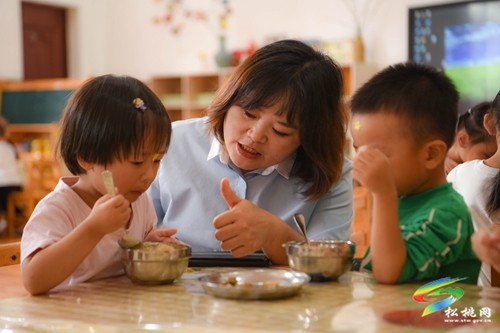松桃實驗幼兒園：開學(xué)真暖心