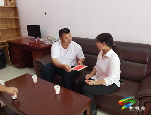 龍健清開展教師節(jié)走訪慰問活動(dòng)