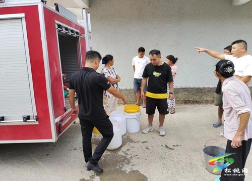 普覺鎮(zhèn)：消防送水解民憂，持續(xù)抗旱保民生