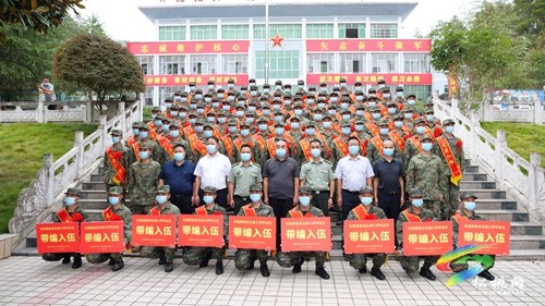 松桃舉行2022年秋季新兵入伍歡送儀式