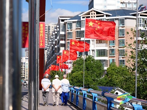 松桃：國慶處處洋溢“中國紅”