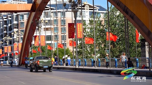 松桃：國慶處處洋溢“中國紅”