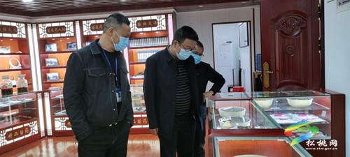 縣委編辦到縣民族中醫(yī)院開展專題調(diào)研