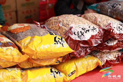 “原味”年貨促消費(fèi) 市場(chǎng)回暖迎新春