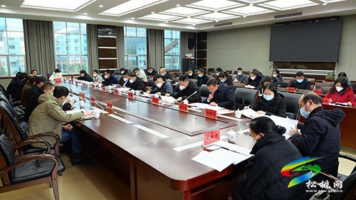 市人大常委會(huì)來松桃召開《銅仁市住宅物業(yè)管理?xiàng)l例（草案）》征求意見座談會(huì)