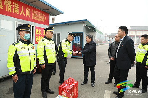 龍群躍走訪慰問困難黨員群眾專家人才和一線執(zhí)勤人員