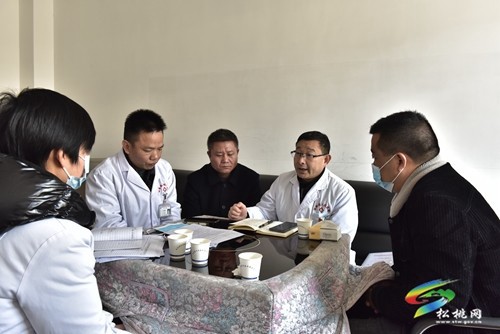 松桃人民醫(yī)院：筑牢老年人生命健康“防護(hù)網(wǎng)”