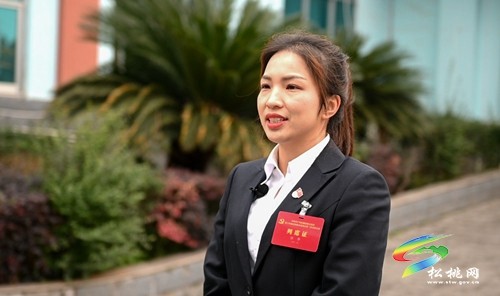 十四屆縣紀(jì)委三次全會(huì)進(jìn)行分組討論