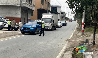 普覺(jué)鎮(zhèn)持續(xù)做好道路交通路檢路查工作