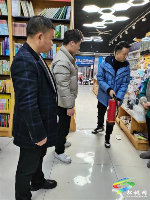 松桃開(kāi)展開(kāi)學(xué)季“掃黃打非?護(hù)苗2023”專(zhuān)項(xiàng)檢查