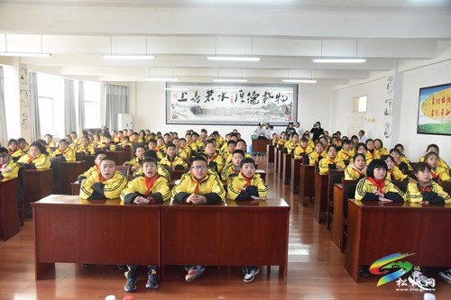 中醫(yī)藥文化進(jìn)校園，傳承國學(xué)護(hù)健康