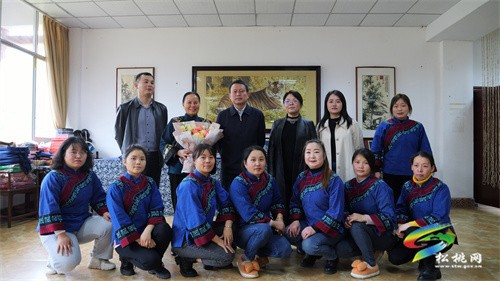 【情暖“三八”】龍群躍走訪慰問杰出女性代表