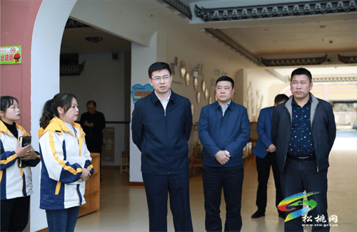 潘攀到松桃開展市級領(lǐng)導(dǎo)包保食品生產(chǎn)經(jīng)營主體調(diào)研工作