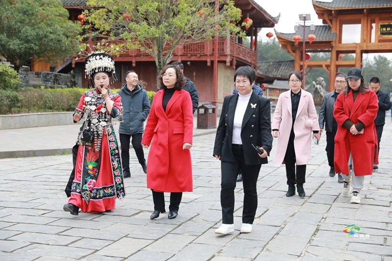 北京依文集團手工坊來松開展文化旅游資源考察