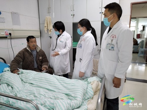 貴州省中西醫(yī)結(jié)合學(xué)會攜手貴州中醫(yī)藥大學(xué)第一附屬醫(yī)院專家到縣人民醫(yī)院開展義診活動