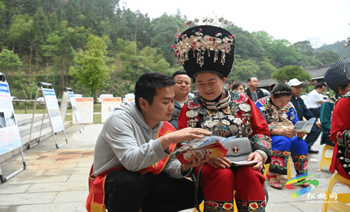 松桃縣開(kāi)展第八個(gè)“4.15”全民國(guó)家安全教育日宣傳活動(dòng)