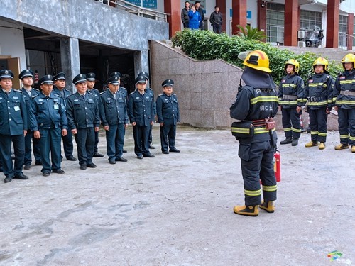 松桃消防到縣人民醫(yī)院開(kāi)展消防安全知識(shí)培訓(xùn)