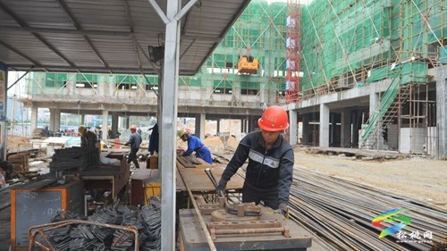 松桃：學(xué)校建設(shè)項目開啟建設(shè)“加速度”