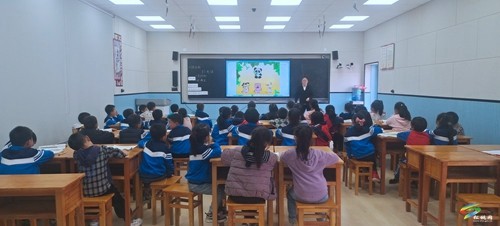省鄉(xiāng)村名師滕宇工作室開展“研讀課程標準 聚焦課堂教學”研修活動