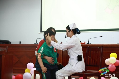 縣民族中醫(yī)院舉辦第112個(gè)國(guó)際護(hù)士節(jié)暨中醫(yī)護(hù)理科普競(jìng)賽