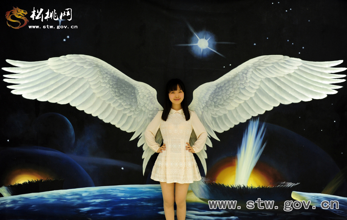帶進(jìn)你入3D魔幻的世界
