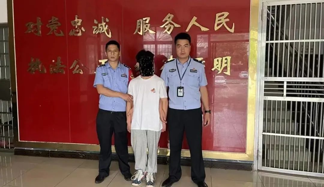 松桃公安發(fā)起凌厲攻勢(shì)強(qiáng)力推進(jìn)夏季治安打擊整治“百日行動(dòng)”