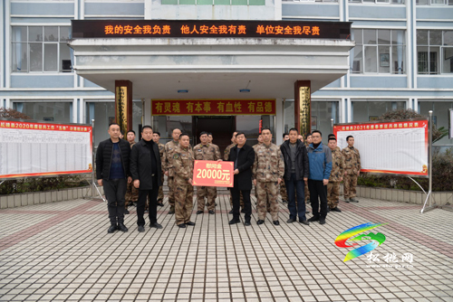 石敏率隊(duì)走訪慰問駐松部隊(duì)官兵、消防指戰(zhàn)員