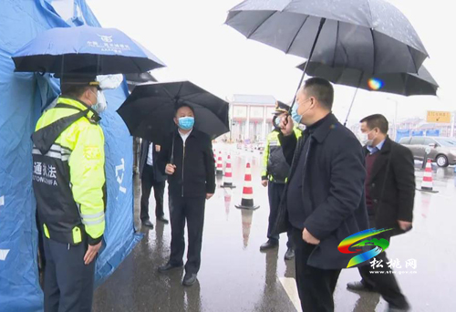 李俊宏春節(jié)前走訪慰問春運服務(wù)點和客運站一線執(zhí)勤人員